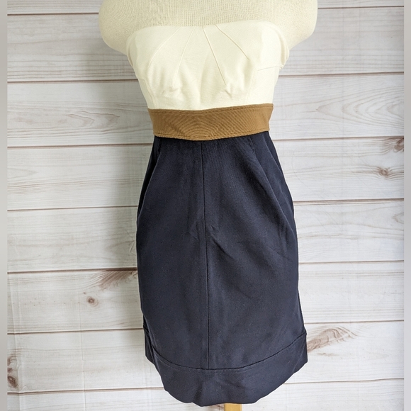 Diane Von Furstenberg Rhythm Dress in Ivory and Navy Strapless Two Tone Size 4 - Picture 8 of 8